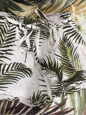H&M White High Waist Shorts with Green Leaf Print